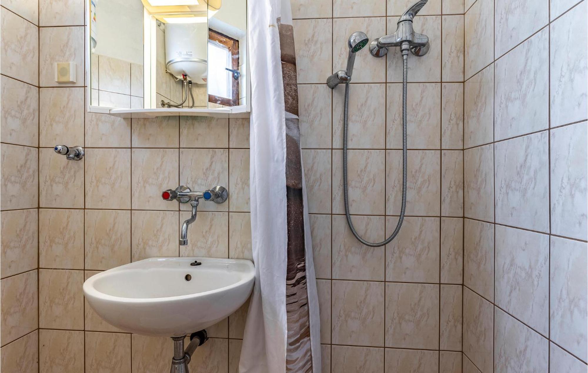Nice Apartment In Pula With Kitchen Esterno foto